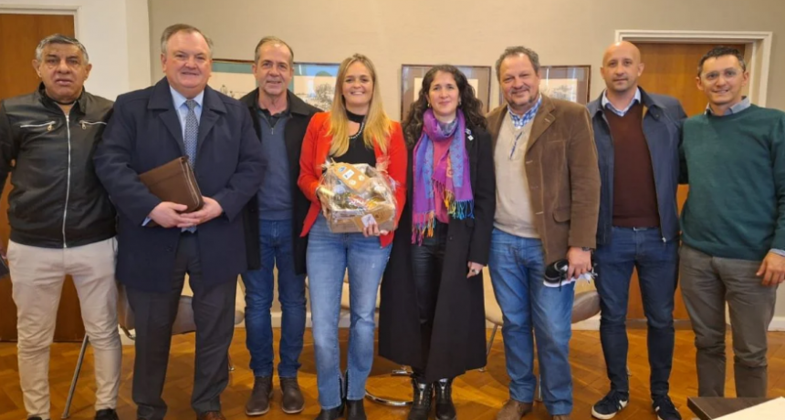 Reuniones en el Ministerio de Desarrollo Productivo por apoyos a eventos tradicionales del Dpto. San Crist&oacute;bal