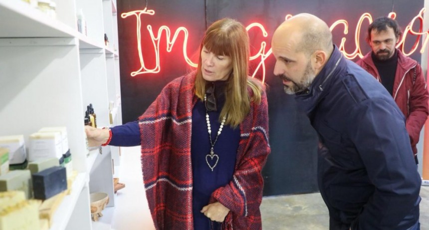 Susana Rueda: &ldquo;Queremos visibilizar y difundir el dise&ntilde;o de los creativos santafesinos&rdquo;