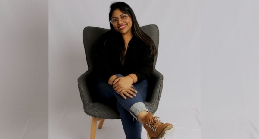 Marian Dominguez, la cantora salteña que recorre Santa Fe y Paraná: “Vengo a mostrar mi arte”