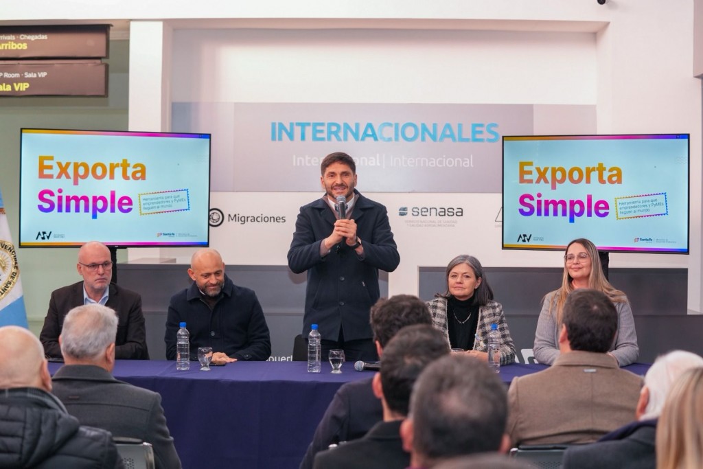 Pullaro en el Aeropuerto de Sauce Viejo: “Este Gobierno se para del lado del sector productivo”