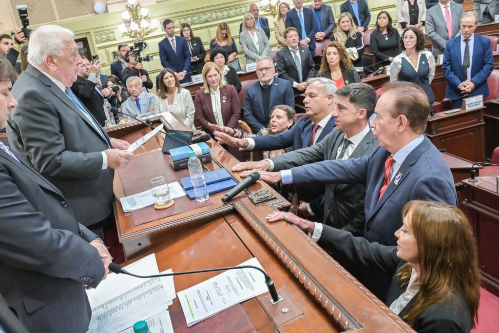Juraron los convencionales electos que reformarán la Constitución de Santa Fe