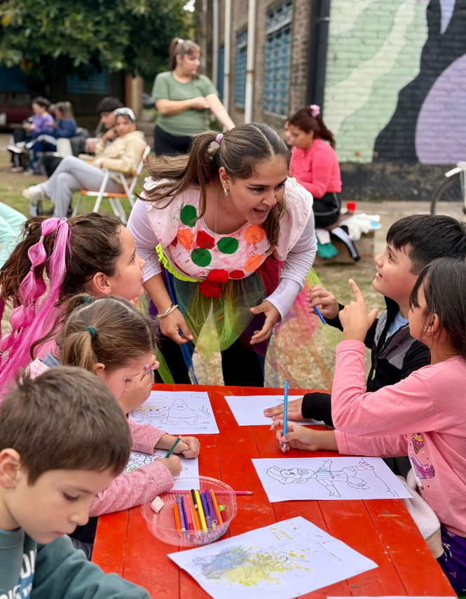 Santo Tomé: las “Siestas Divertidas” llegaron a Plaza Bordagaray con propuestas para toda la familia