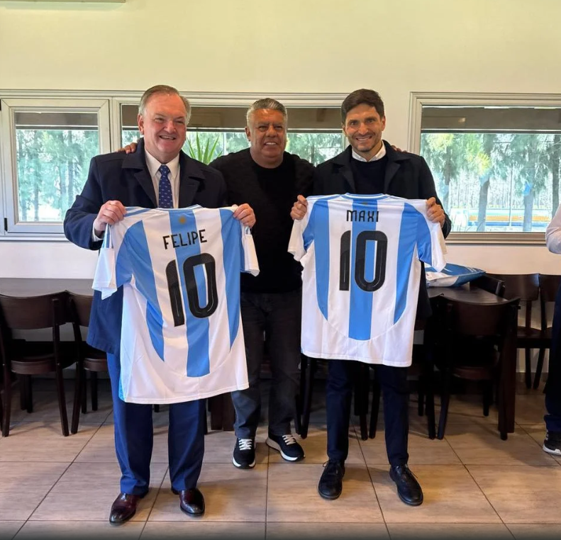 Felipe Michlig integró la comitiva encabezada por el Gdor. Pullaro que se reunió con “Chiqui” Tapia en el predio de AFA