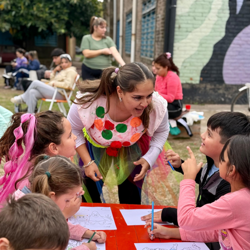 Santo Tom&eacute;: las &ldquo;Siestas Divertidas&rdquo; llegaron a Plaza Bordagaray con propuestas para toda la familia