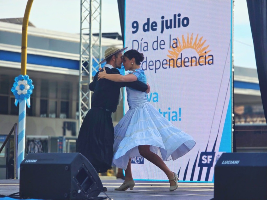 Fin de semana del D&iacute;a de la Independencia: m&aacute;s de 300 mil personas y $ 16.200 millones reafirman a Santa Fe como destino tur&iacute;stico