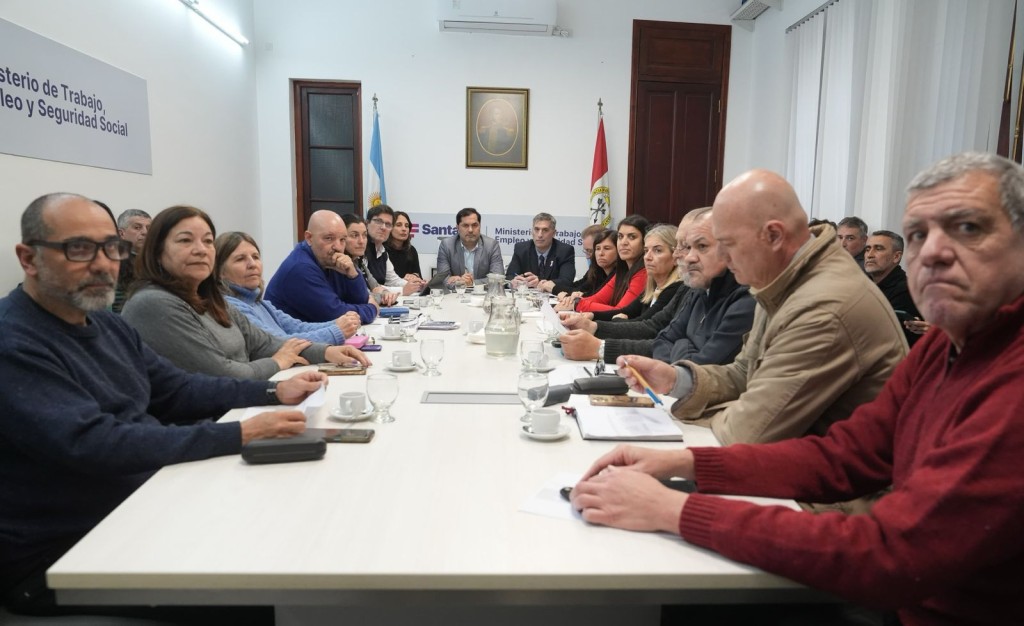 Paritaria docente: Provincia present&oacute; una propuesta semestral con un aumento del 15 % incluyendo Fopcid y el m&iacute;nimo garantizado 