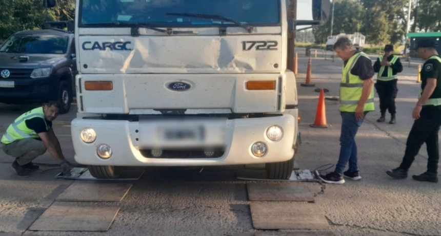 Santa Fe Pesa: con m&aacute;s de 10.000 camiones fiscalizados, la Provincia detect&oacute; m&aacute;s de 1.600 toneladas de exceso en rutas santafesinas