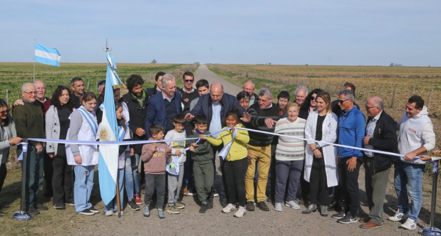 Perotti inaugur&oacute; obras en el departamento Rosario: &ldquo;Tenemos la mirada sobre los 365 pueblos y ciudades de la provincia"