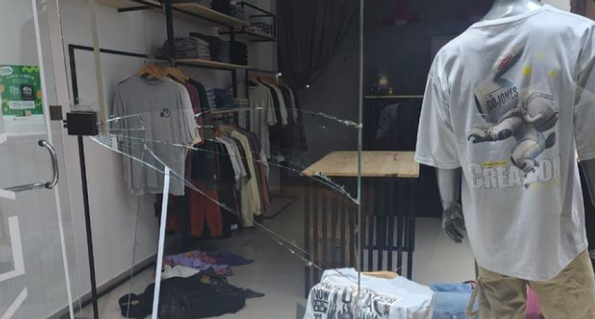 Inseguridad en Santo Tom&eacute;: robo y destrozos en una reconocida tienda de ropa