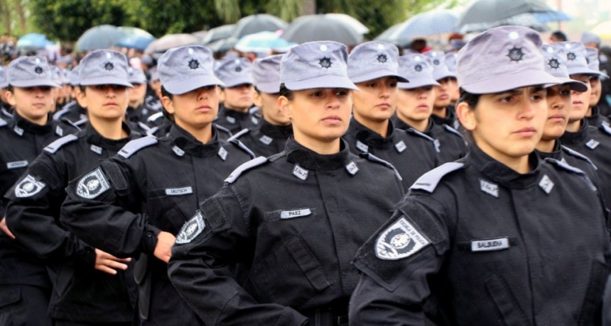 La Provincia invirti&oacute; casi 150 millones de pesos en uniformes para los cadetes de la polic&iacute;a