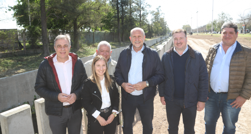 El gobernador Perotti recorri&oacute; la obra de entubado del Canal Sur, tramo Ben Hur-Rafaela