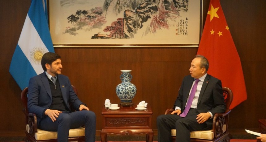 Con la mira en el Santa Fe Business Forum, Pullaro se reuni&oacute; con el embajador de China