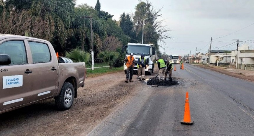 Vialidad Nacional repara la calzada de RN 11 al norte de la capital provincial