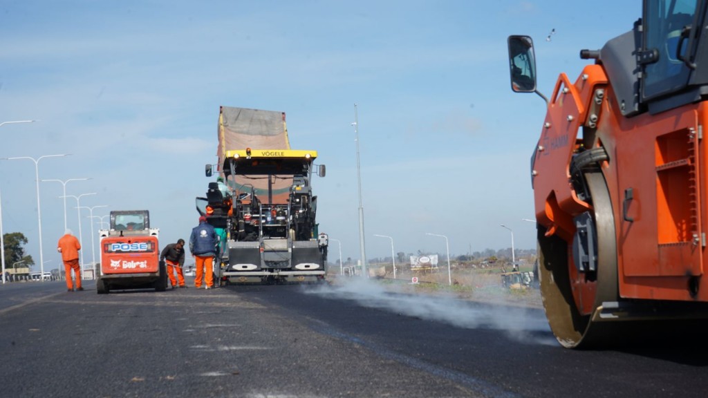 Autopista Rosario-Santa Fe: avanzan las obras del tercer carril y disponen medidas para mantener el flujo vehicular