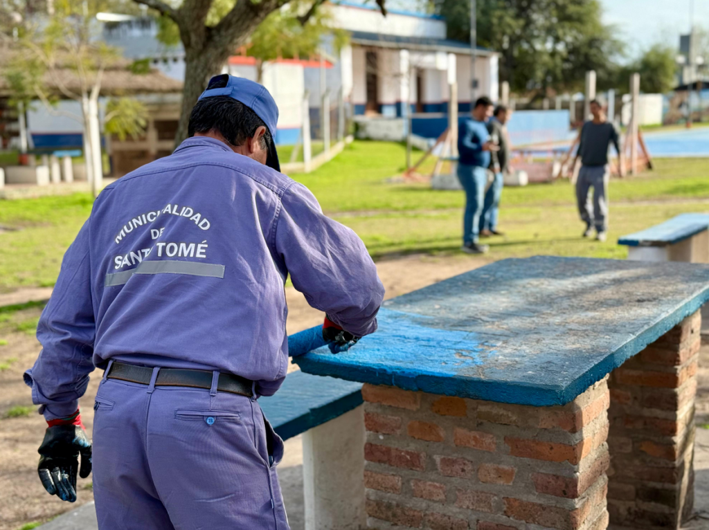La Municipalidad avanza con tareas de mejora, mantenimiento y obras en el Playón Deportivo y en las instalaciones del Camping Municipal