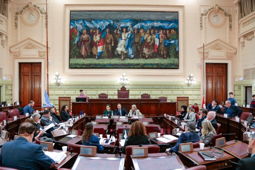 Convencionales se reunieron con representantes de la Defensoría del Pueblo Provincial, fiscales y defensores penales