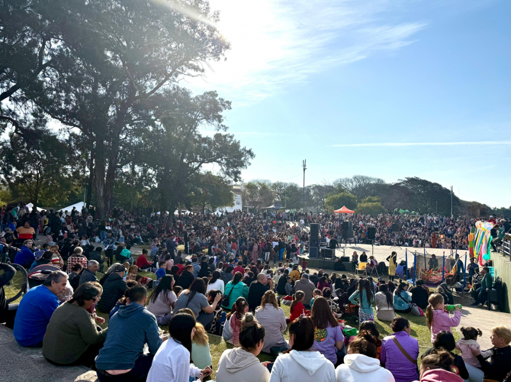 Con un movimiento de más de 15 mil personas el municipio festejó el Dia del Niño en la costanera santotomesina
