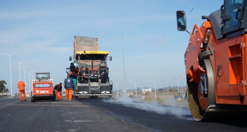 Autopista Rosario-Santa Fe: avanzan las obras del tercer carril y disponen medidas para mantener el flujo vehicular