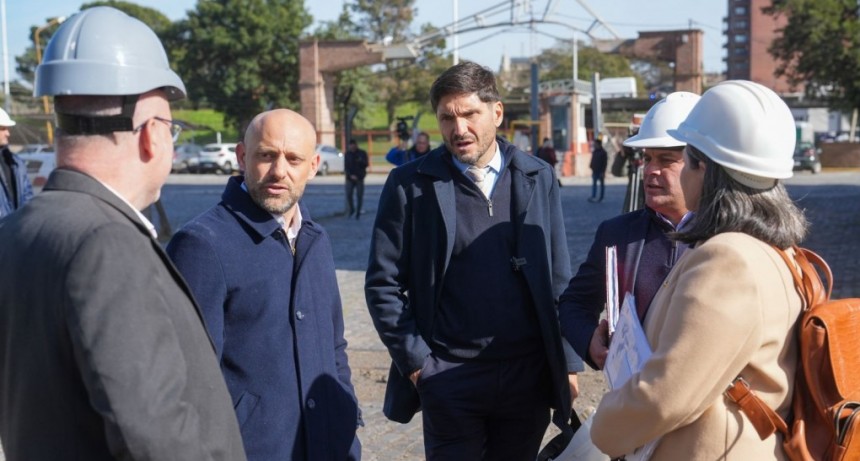 Pullaro: &ldquo;Tenemos un plan productivo en defensa del campo, de la industria y de log&iacute;stica en puertos y aeropuertos&rdquo;