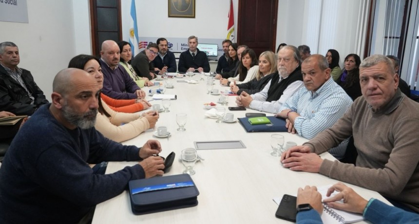 Paritaria docente: el Gobierno ofreci&oacute; un aumento semestral del 7 % semestral, con m&iacute;nimos garantizados