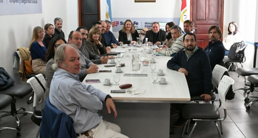 Paritaria de salud: el Gobierno ofreci&oacute; un aumento del 7 % semestral, con m&iacute;nimos garantizados
