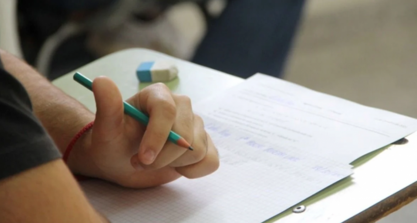 Plan FinEs 2025: Se abren las inscripciones para que estudiantes de escuelas santafesinas puedan terminar la secundaria 