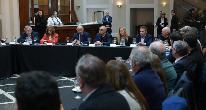La Regi&oacute;n Centro aline&oacute; en Rosario una agenda productiva para ganar competitividad y exportaciones