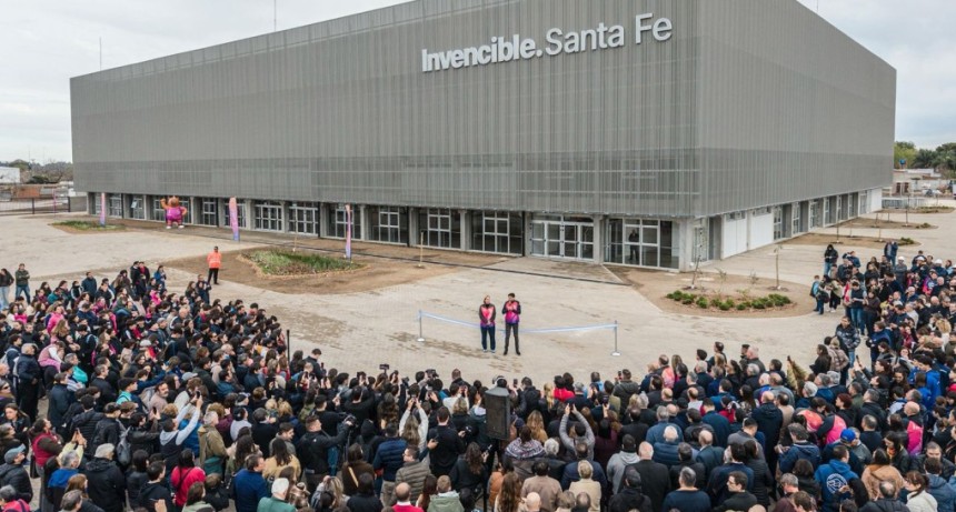 Pullaro inaugur&oacute; el Invencible Santa Fe: &ldquo;La Provincia avanza en los valores del deporte para construir una sociedad mejor&rdquo;