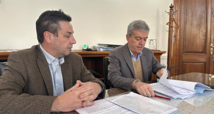 La Provincia firm&oacute; nuevos convenios en el marco del programa de financiamiento para municipios y comunas
