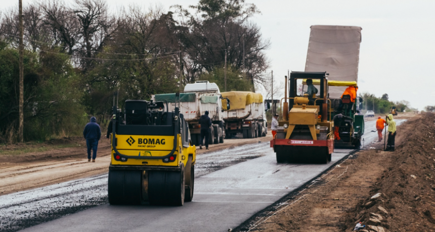 La Provincia avanza con la pavimentaci&oacute;n de la calle Padre Buenaventura Giuliani de Gobernador Crespo