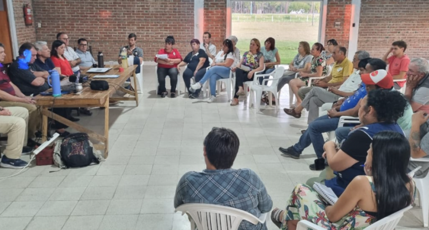 La Provincia firm&oacute; un convenio para ejecutar el programa Caminos de la Ruralidad en San Javier