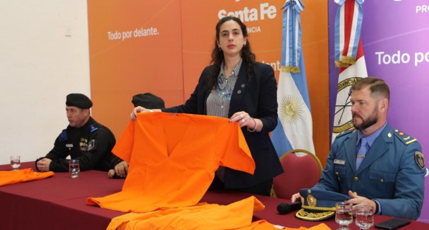 Presentaron los uniformes naranjas para presos de alto perfil: &ldquo;Estamos estableciendo criterios definitivos de seguridad en las c&aacute;rceles&rdquo;