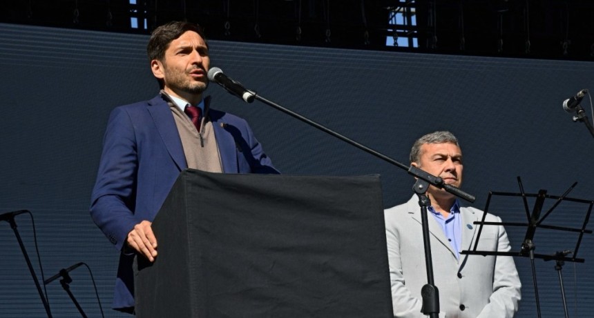 Pullaro particip&oacute; de los festejos por el 150&deg; aniversario de Timb&uacute;es