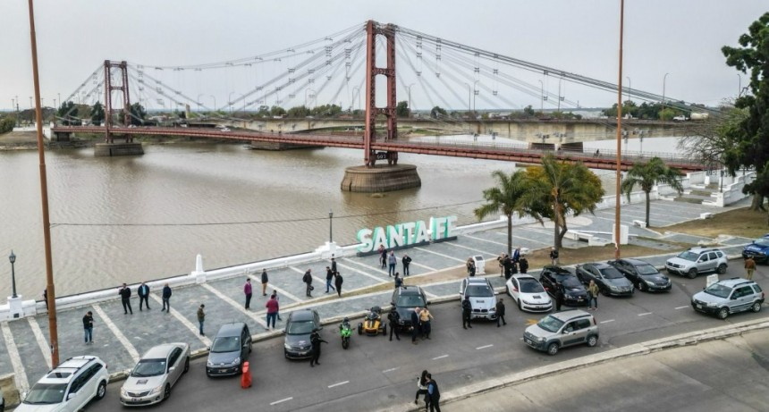 Trasladaron los veh&iacute;culos para ser exhibidos antes de la subasta de bienes decomisados al delito