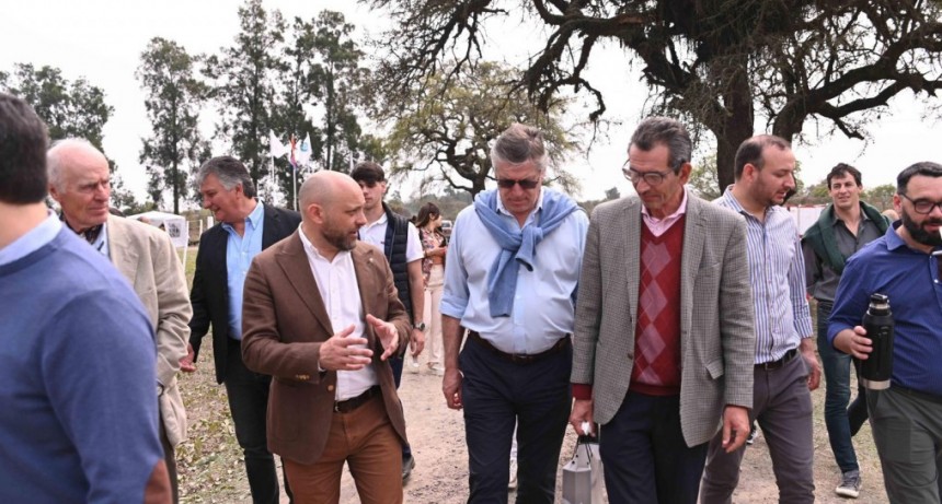 Provincia present&oacute; su bater&iacute;a de cr&eacute;ditos en la Expo Rural de Vera