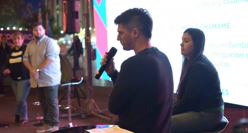 Mes de las juventudes: se present&oacute; la agenda de actividades en la Feria del Libro