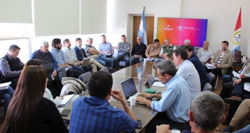 Provincia trabaja para fortalecer la sanidad y potenciar el desarrollo de la ganader&iacute;a en la regi&oacute;n
