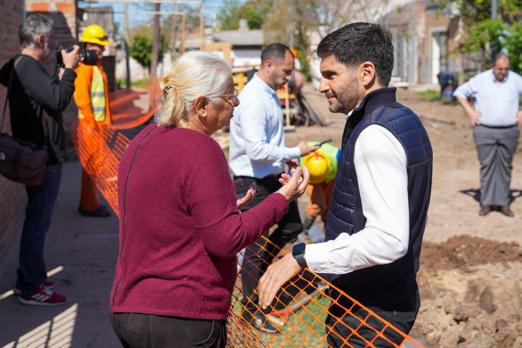 Pullaro supervisó obras en barrio San Lorenzo, donde Provincia invierte más de $ 2.083 millones