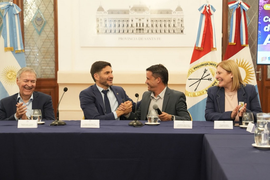 Pullaro y Scaglia firmaron junto a Schiaretti un convenio para poner en valor el predio de la Colonia de Vacaciones de Santa Fe en Alta Gracia
