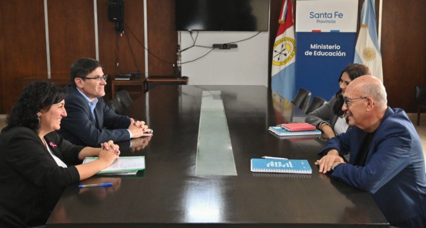 Transici&oacute;n Pol&iacute;tica: se realiz&oacute; la primera reuni&oacute;n en el Ministerio de Educaci&oacute;n