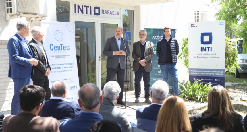 Perotti y Filmus recorrieron el Ecosistema de Innovaci&oacute;n de Rafaela