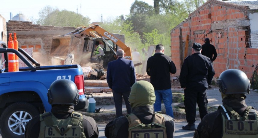 Derribaron de un puesto de venta de droga de San Lorenzo