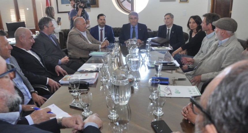 Paritarias: Provincia busca evitar que la inflaci&oacute;n disminuya el salario del trabajador