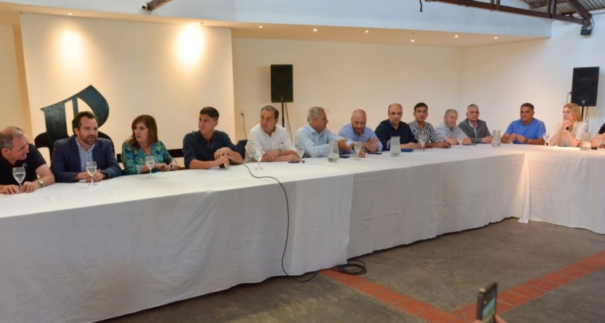 Sauce Viejo: el intendente Mario Papaleo particip&oacute; de la reuni&oacute;n con referentes "Unidos"