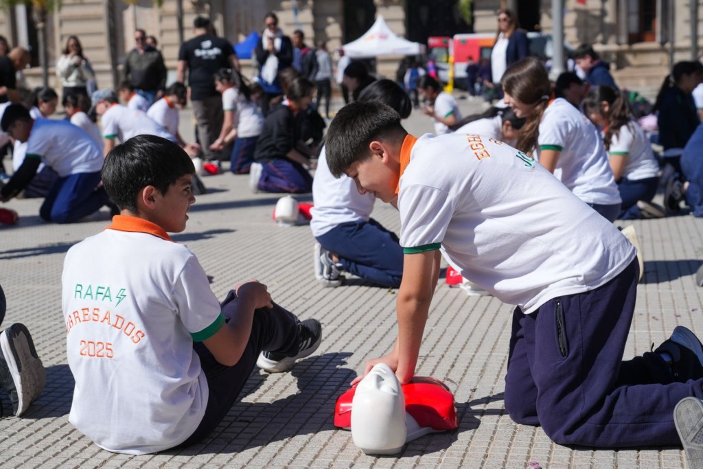 Más de 250 estudiantes se capacitaron en prevención y actuación ante situaciones de emergencia