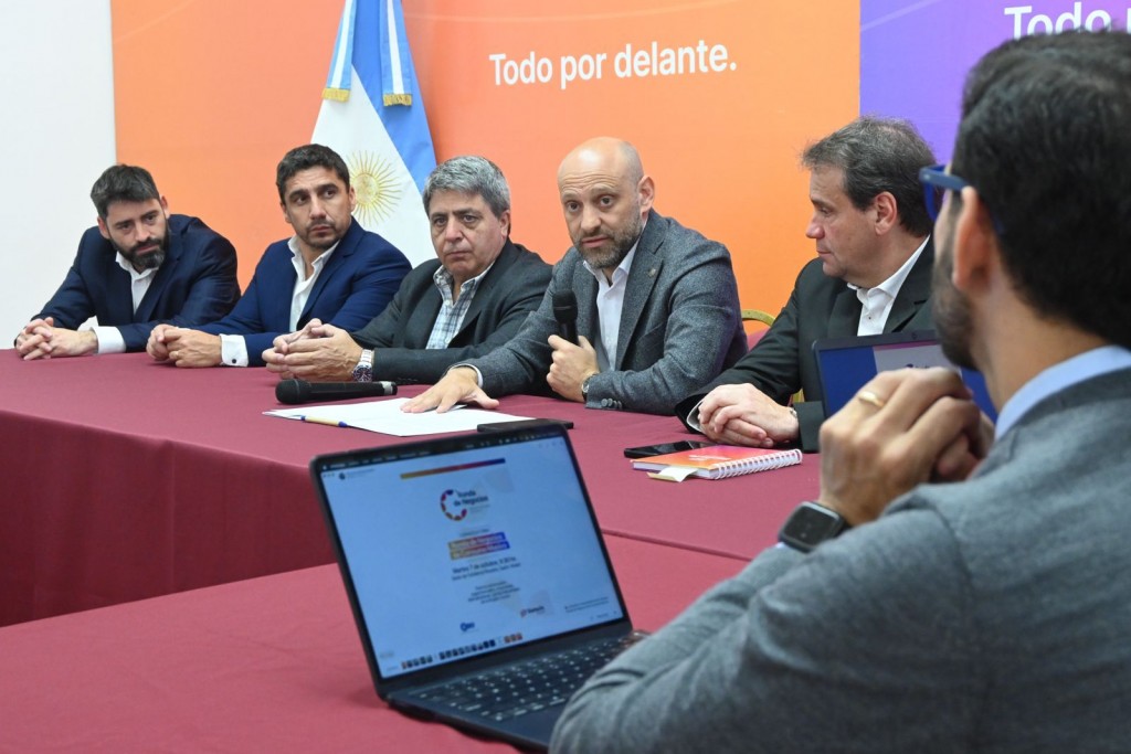 Puccini presentó la 3ª Ronda de Negocios de Consumo Masivo para potenciar el comercio santafesino e invitan a más de 20 rubros