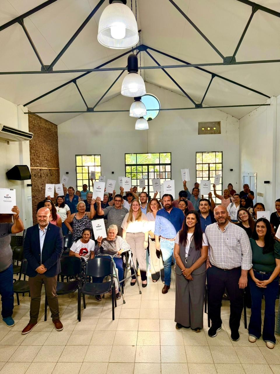 Nuevas escrituras para familias santotomesinas