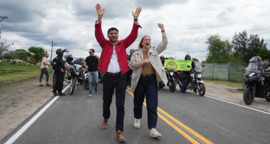 Con una traves&iacute;a motoquera, Pullaro y Scaglia inauguraron la pavimentaci&oacute;n de la Ruta Provincial N&ordm; 3   