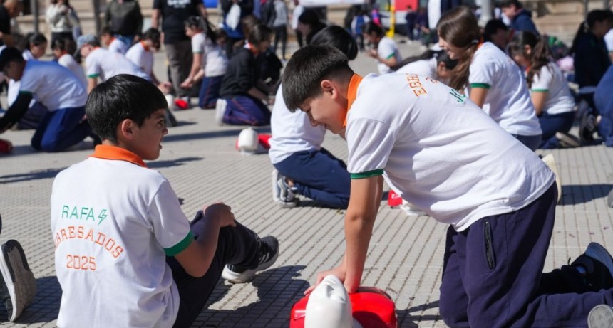M&aacute;s de 250 estudiantes se capacitaron en prevenci&oacute;n y actuaci&oacute;n ante situaciones de emergencia