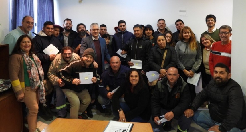 Jornada Hist&oacute;rica para los trabajadores municipales de Sauce Viejo